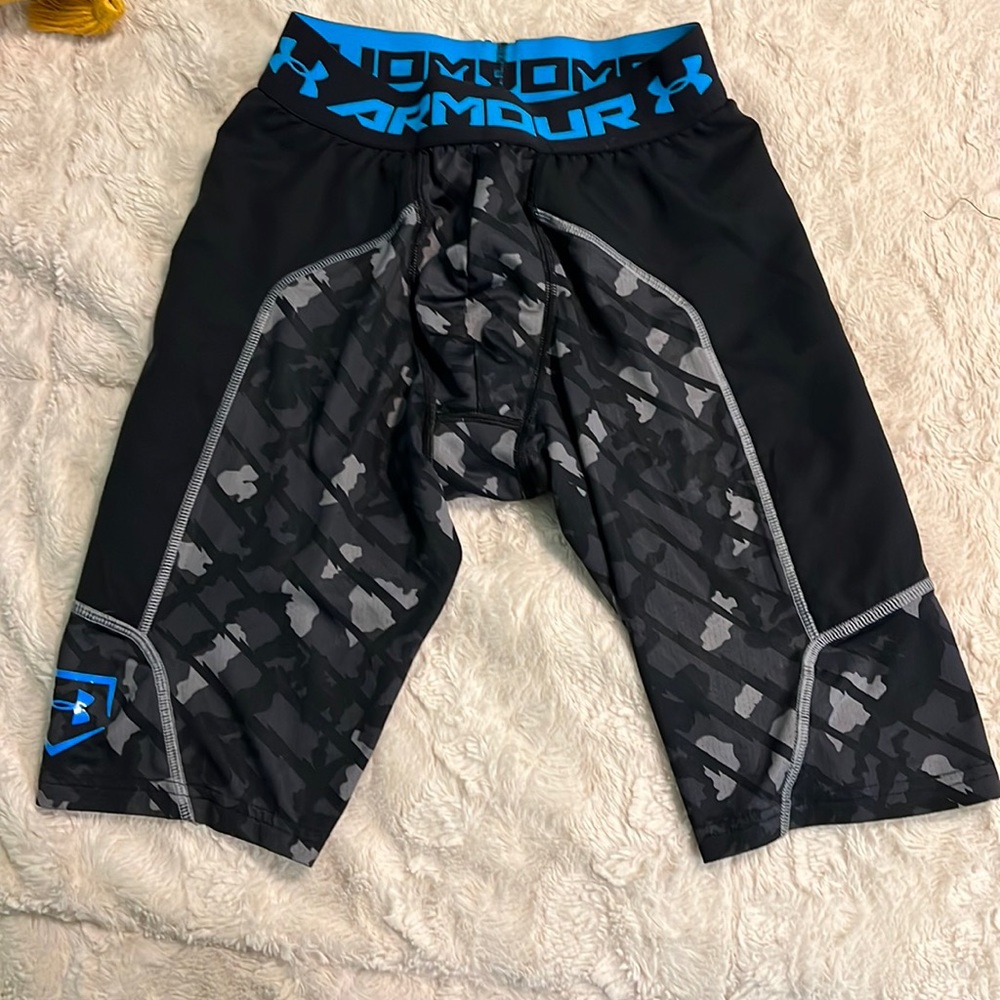 Men’s extra side padding compression shorts